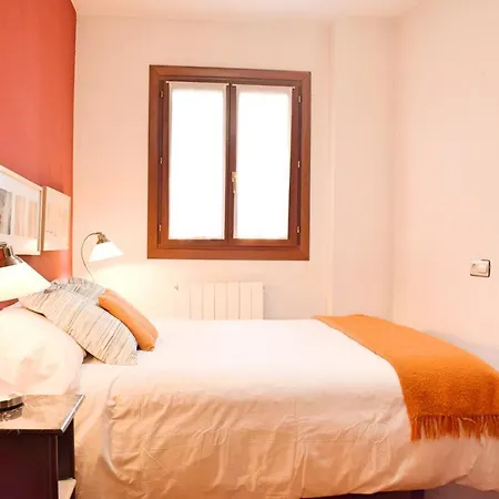 Aras Home, Gran Cocina, Terraza Y Garaje Biescas (Aragon)